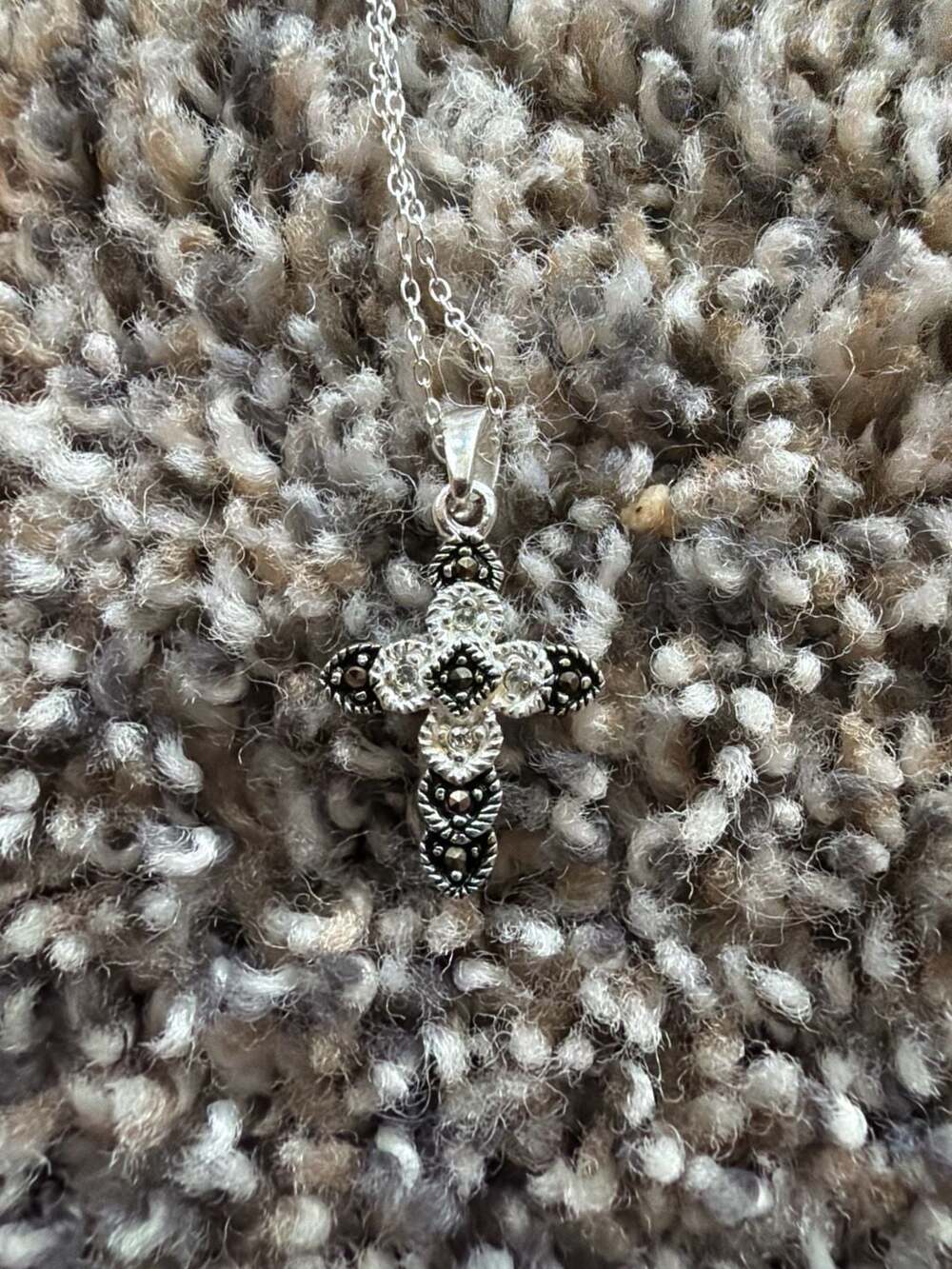 MD Sterling Silver 925 Marcasite and Clear Stone Vintage Style Cross Pendant Nec